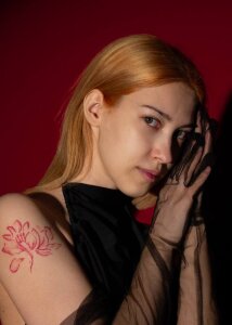 AngelicRice HOT RED Pic 5