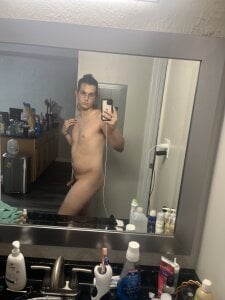 Brooklyn333: Mirror pics ( 2 фото)