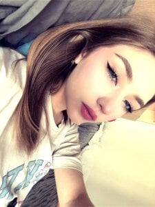 AveryBerkson a little sleepy Hình 4