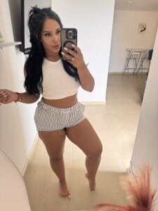 Dakota_diaz_ Who I really am, without filters or makeup. Perfectly imperfect. Kuva 7