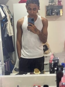 taylor_bigdick18's XXX Nude Photo 4