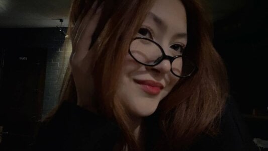 Public de GoddamnSheSoHot  4 Imagens