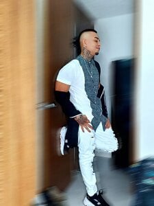 Public de BASTIAN_NICOLAS_  2 photos