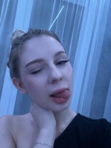 MonaChasey Hello! Pic