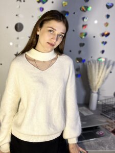 NikiCardle Public Pic 2