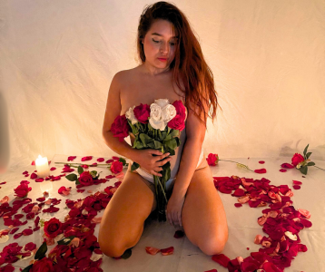 Emily_Jonness_ For you Pic 4