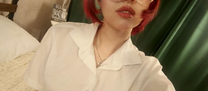 _LucyStars_ classmate Pic