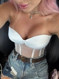 Miky_Lust Public Pic 5