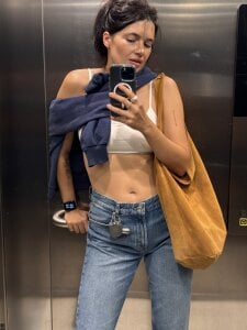 Mylaya's my liftlooks) here you can admire me in clothes, it's free! Sex Photo 8