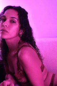 Leo_Mia Public Pic 2