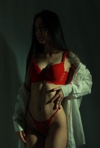 noah_sw kisses Pic 2