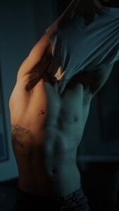 ElianFoxter Where Shadows meet, my body speas Pic