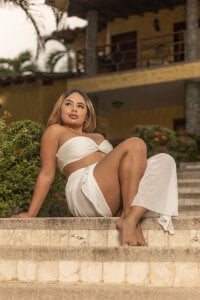 Mistyca Pool Party ⛱️🌞 Billede 2