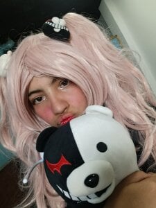 JUNKO ENOSHIMA COSPLAY🩷 od Lovelyamyy  6 snímek