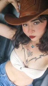 LioyQueen Public Pic 2