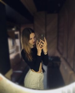 WildaLawson Public Pic