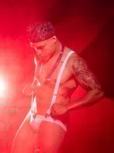 gerson_zt Halloween 25🎃 The Nurse Fav👨‍⚕️ Pic 2