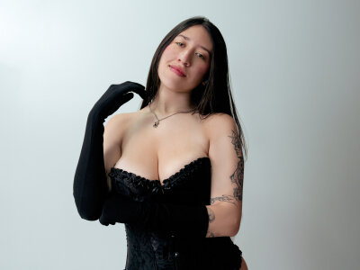 AmberVegaa look at me Immagine  3