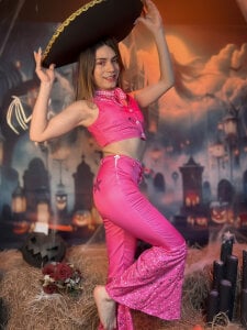 SALOME_F0X_ My Pink World Pic