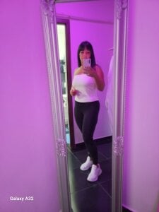 Ella_sweety00 Public Pic 4