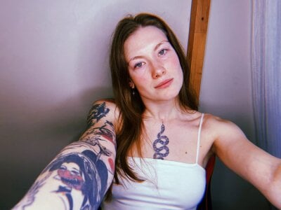 Liv_Fay