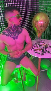 Dallas_Whitee 💰🍀𝐇𝐀𝐏𝐏𝐘 𝐒𝐓. 𝐏𝐀𝐓𝐑𝐈𝐂𝐊'𝐒 𝐃𝐀𝐘🍀💰  4টি ছবি