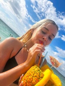 sofia_pamela the sea and I make a good combination 💖 Foto 3