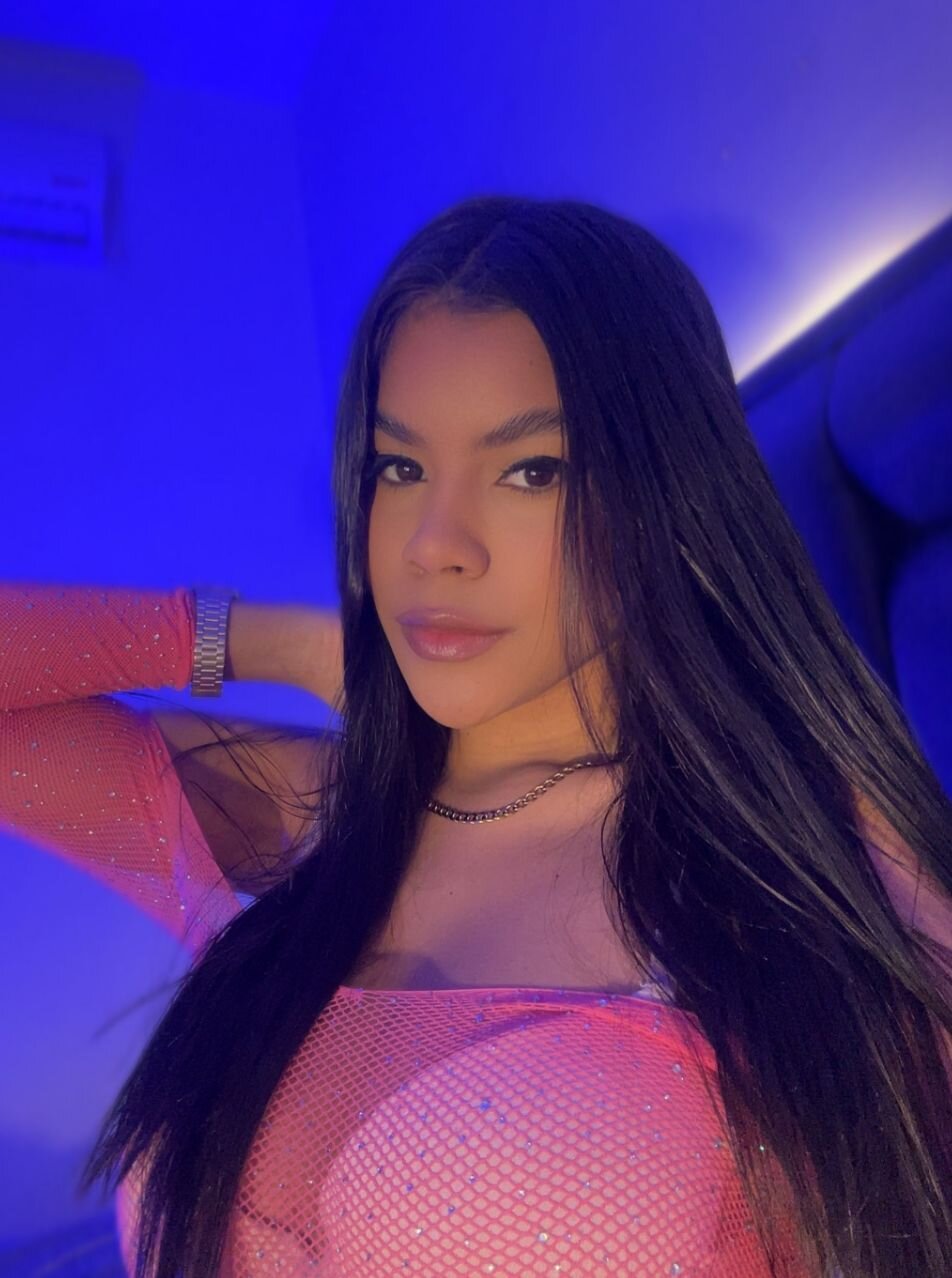 Foto em tendência de MiaSkylar 2397