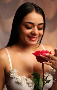 GABBY_CULLEN Flowers Pic 2