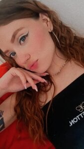 Brianna_Bondd ✨ Game of Glances Pic 3