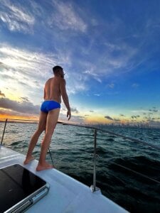 MikeSantoss1 Public Pic 4