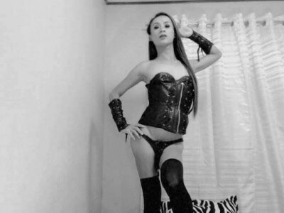 EnchanTress_Adalia Public Pic