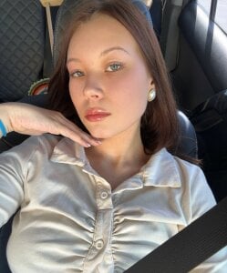 OliviaMoon_24 Public Pic