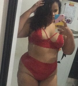 Carolzinha96 Public Pic