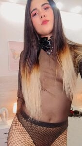 julia_flores Public Pic 3