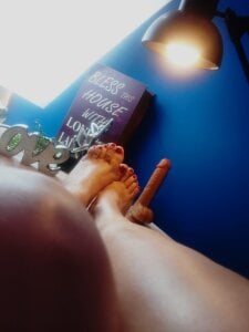 Skylar__Desire MY FEET IN YOUR FACE Pic 5