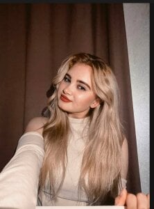 KariJarecke Public Pic 4