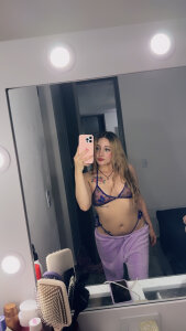 📍 de Sara_Sophia420  4 Imagens