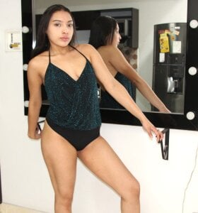 mia0207 Public Foto 2