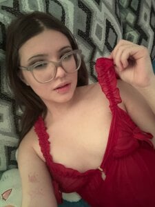 VerniceEngelking lie down with me! 圖片 4