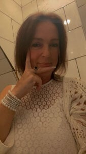 SassyladyのA little bit of normal meの枚の写真