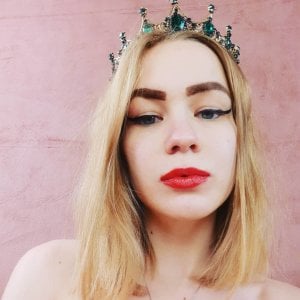 Jana-Bella Queen Moments Pic 2