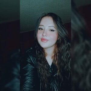 Miiss--Start BROWN HAIR Pic 5