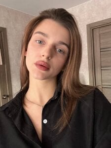 AdameShoyerConfidence level: Selfie with no filter图片 2