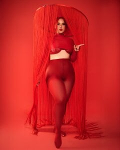 albaismynameX Red queen รูป  6