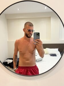 Pablo_Hornyguy95 Summer Mode Pic 3