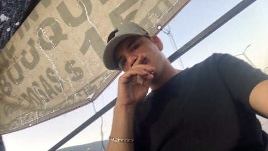 PointingCouplinggibr Mis putas vaginas Pic