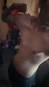 Jonatha2 Public Pic 4