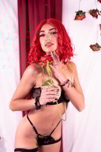katie_rougee_ 🌶️ Sweet face, sinful body. . fénykép