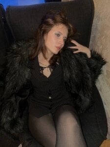 LolaAsmus I really love fur coats. Pic 4